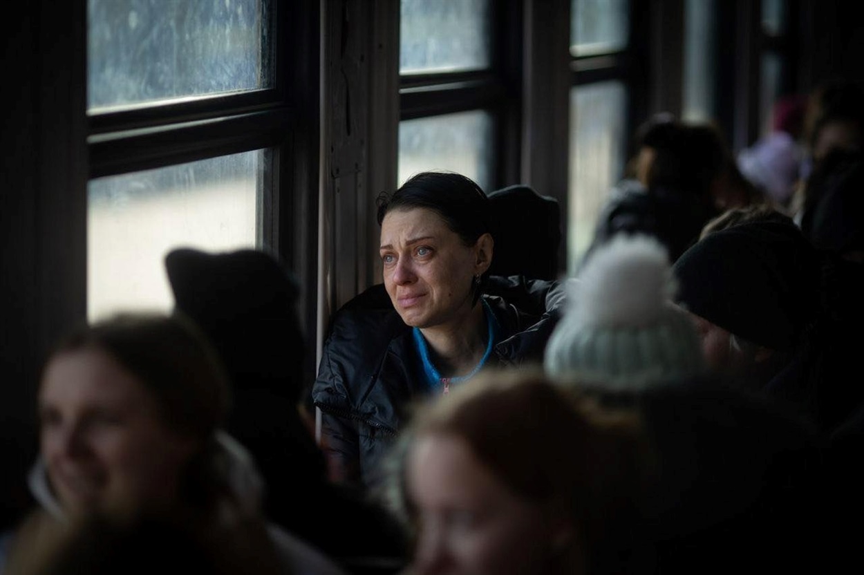 Українська влада закликає жителів Херсонщини виїжджати будь-яким способом